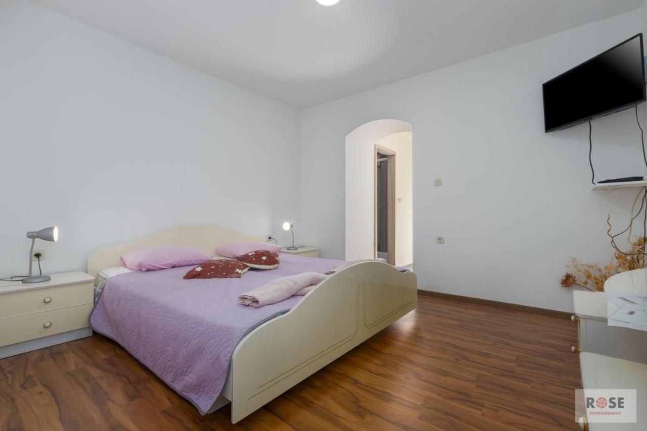 Apartment Laureta Пореч Экстерьер фото