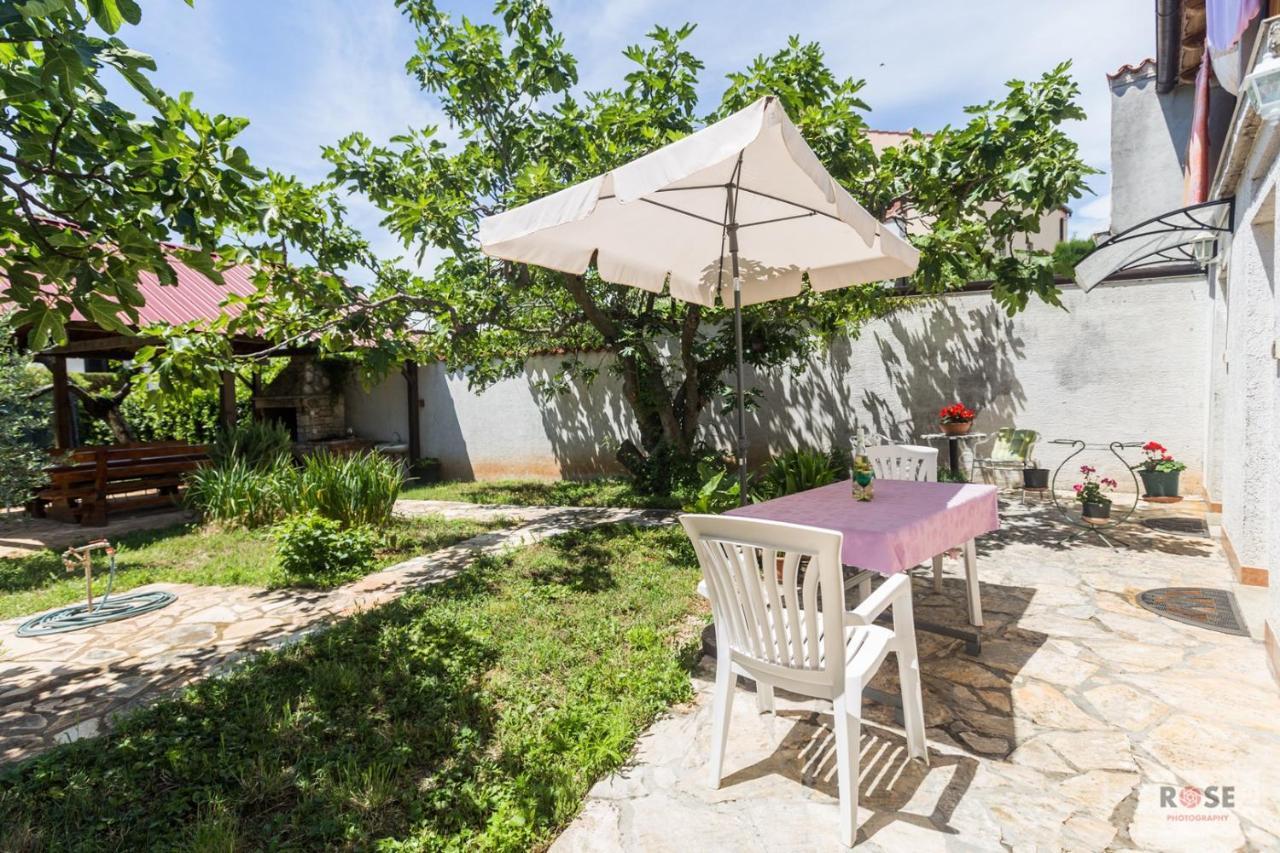 Apartment Laureta Пореч Экстерьер фото